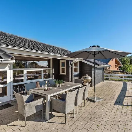4 Bedroom Lovely In Romo * Rømø Kirkeby
